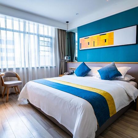 Qifan Hotel Kunming Train Station Branch Экстерьер фото
